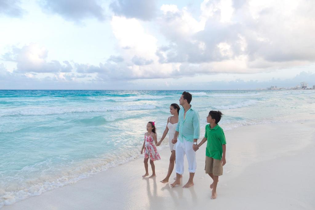 krystal cancun family krystal cancun family